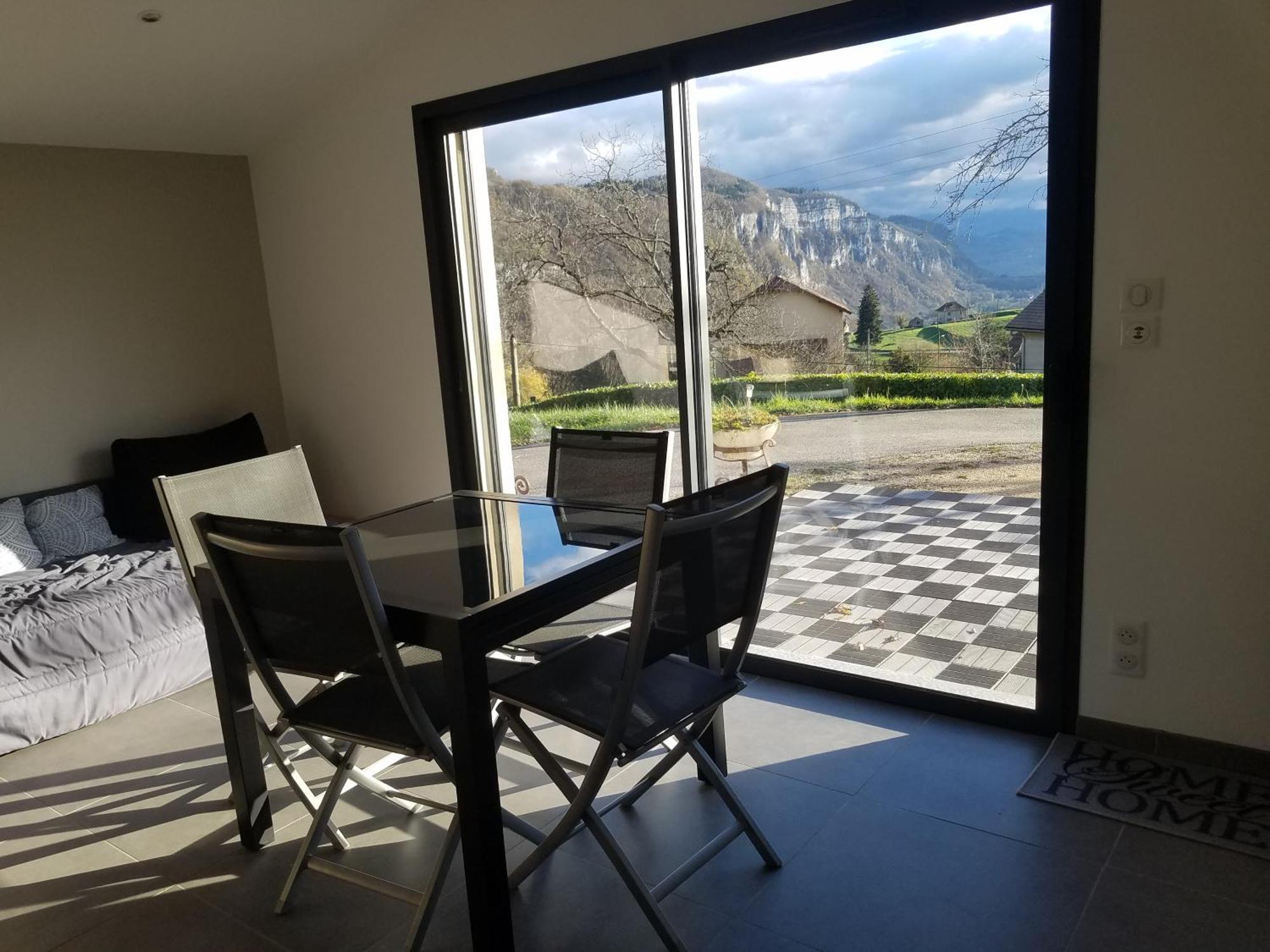 Un Pied Devant L'Autre Sainte-Marie-D'Alvey Экстерьер фото